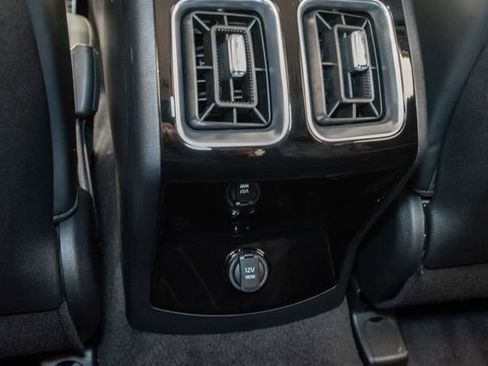 Used 2025 Kia Sorento SX FWD image 27