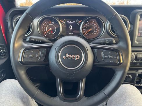 Certified 2023 Jeep Gladiator Sport image 12