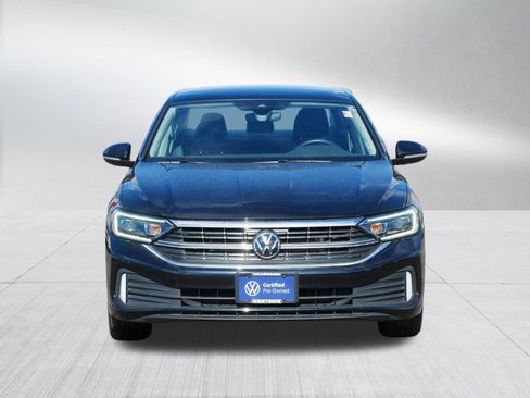 Certified 2023 Volkswagen Jetta SEL image 2