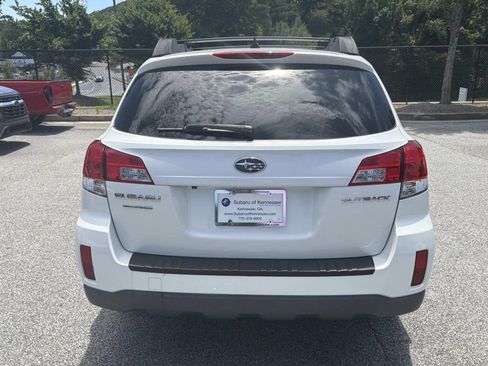 Used 2014 Subaru Outback 2.5i Limited w/ Moonroof Package AWD/4WD image 6