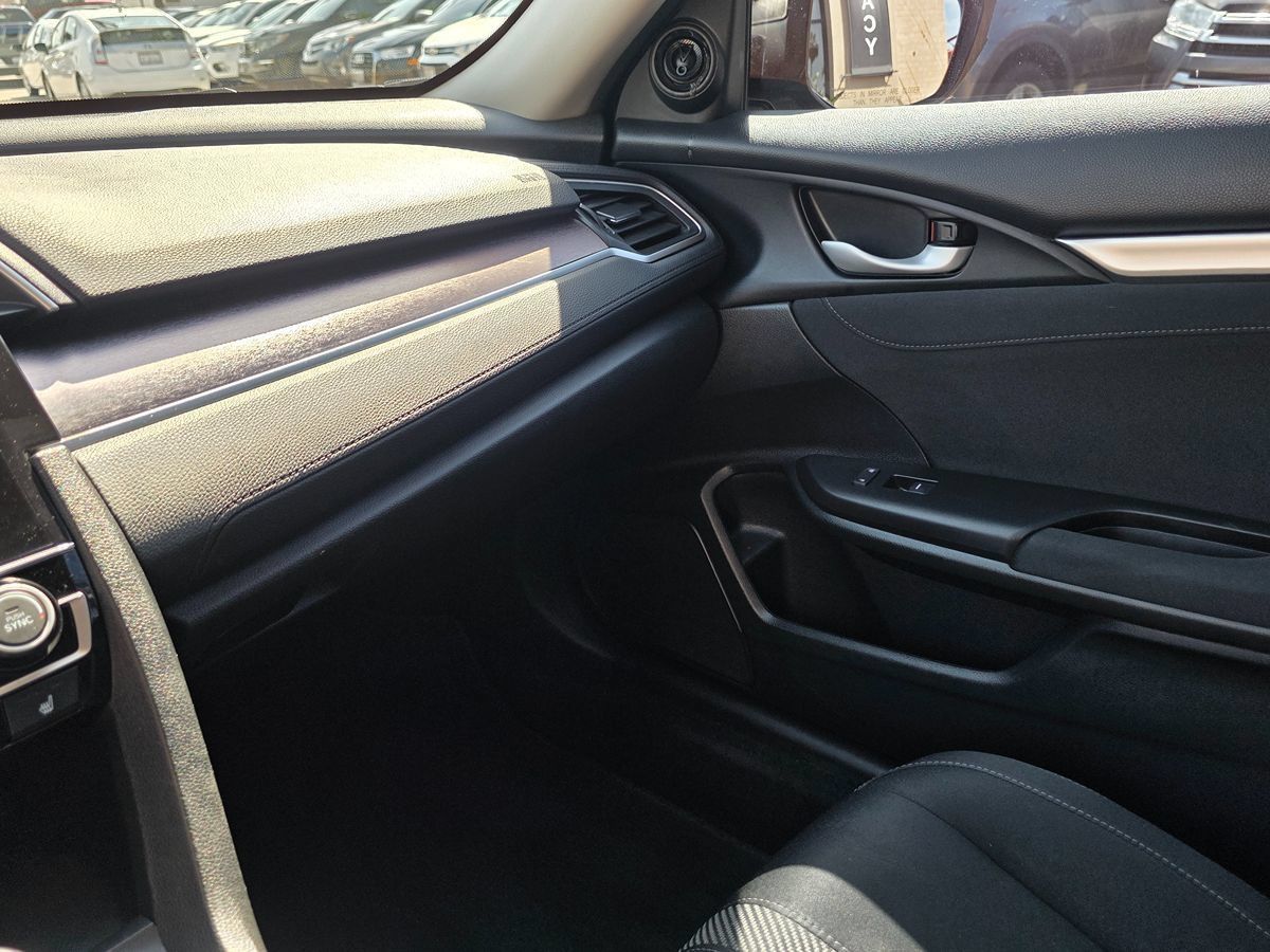 Used 2018 Honda Civic EX-T image 37
