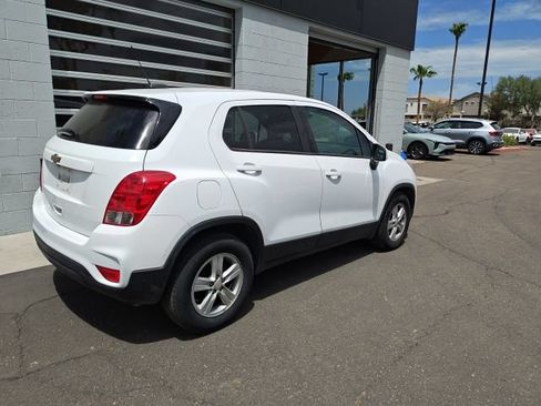 Used 2022 Chevrolet Trax LS w/ Tint and Cruise Package FWD image 12