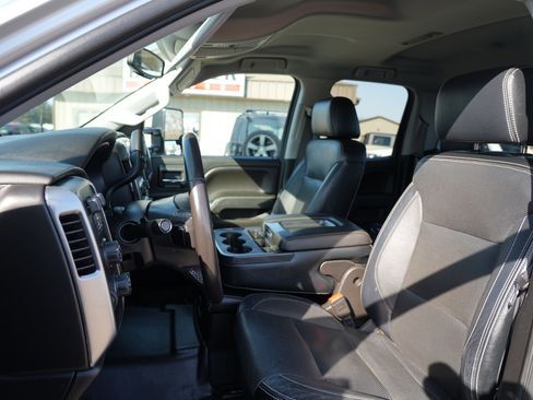 Used 2018 Chevrolet Silverado 1500 LT w/ All Star Edition image 12