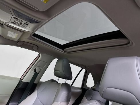 Used 2022 Toyota RAV4 XLE Premium AWD/4WD image 11