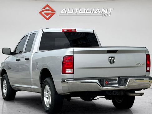 Used 2017 RAM 1500 ST w/ SXT Appearance Group image 9