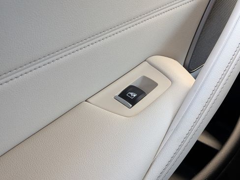 Used 2023 BMW 540i xDrive w/ Executive Package image 14