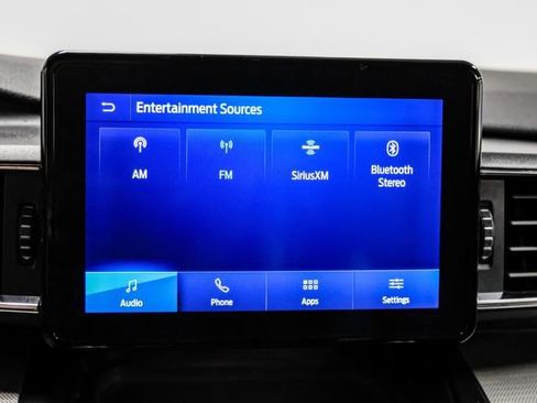 Used 2020 Ford Explorer XLT w/ Equipment Group 202A image 23
