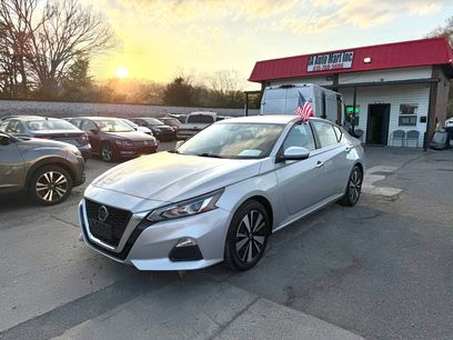 Used 2022 Nissan Altima 2.5 SV