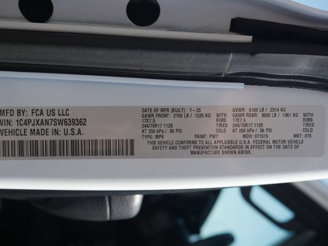 Used 2025 Jeep Wrangler Sport AWD/4WD image 25