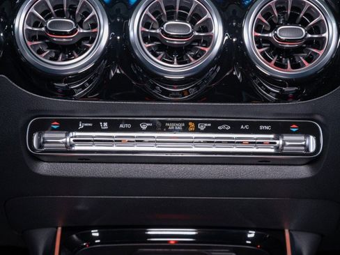 Certified 2026 Mercedes-Benz GLA 35 AMG 4MATIC image 18