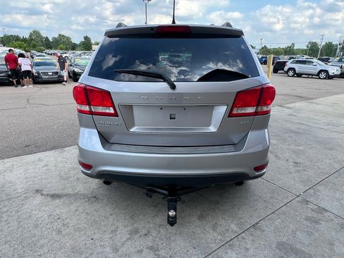 Used 2016 Dodge Journey SXT w/ Comfort/Convenience Group image 6