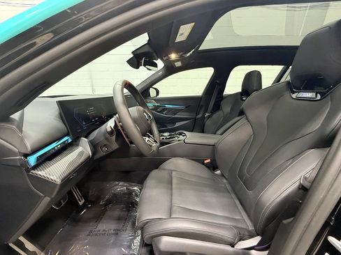 Used 2026 BMW M5 Touring AWD/4WD image 32