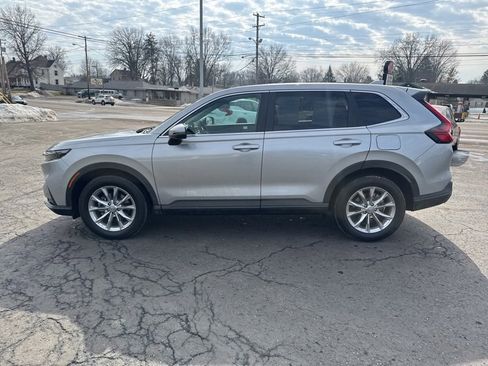 Used 2025 Honda CR-V EX image 4
