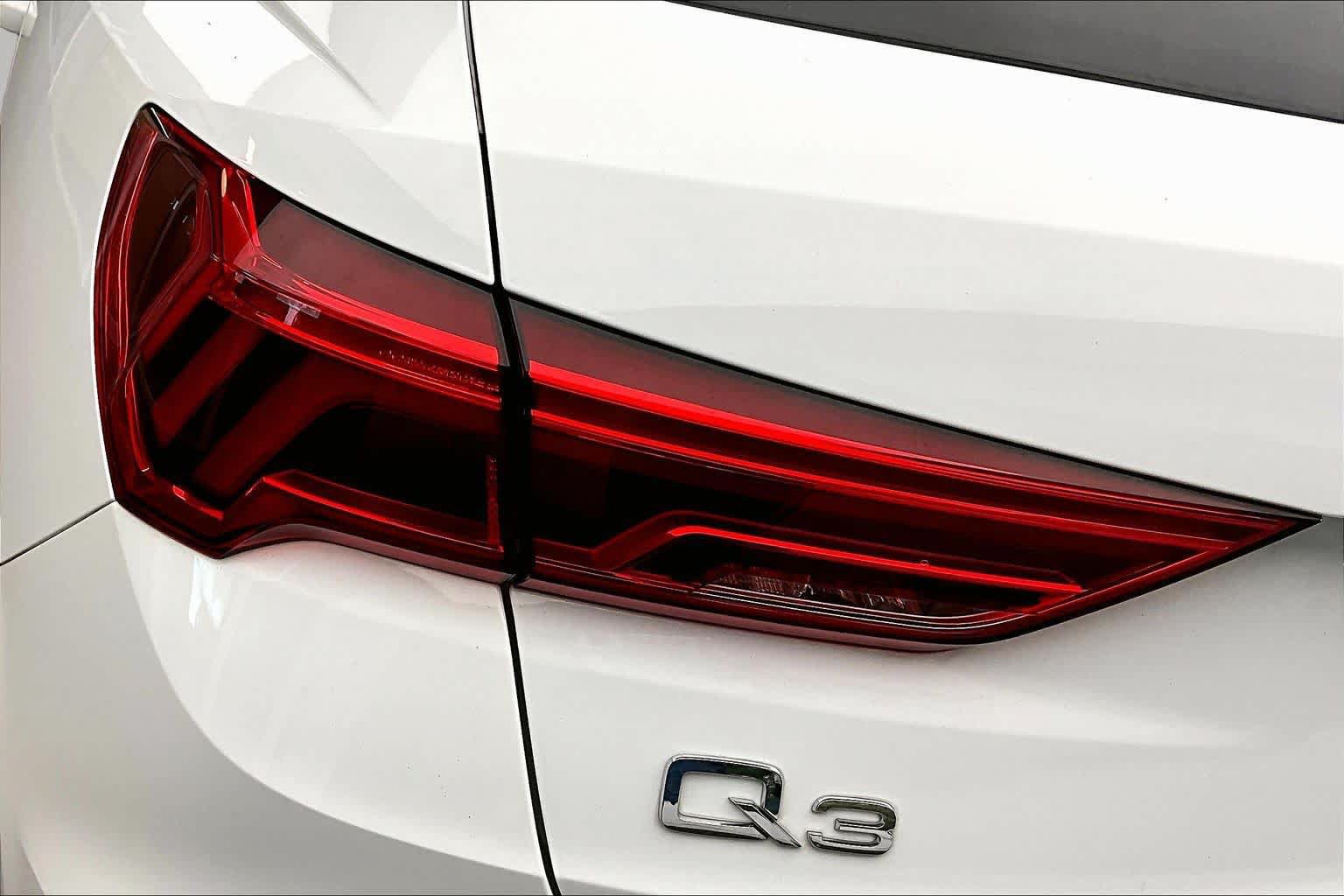 Certified 2023 Audi Q3 2.0T Premium AWD/4WD image 27