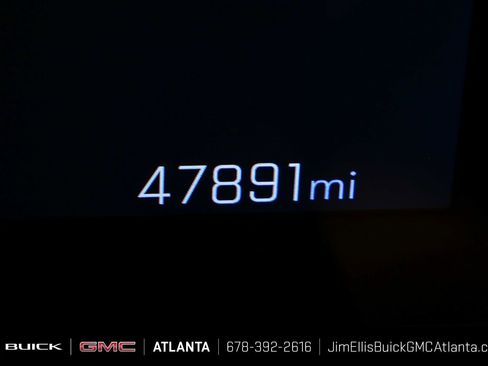 Used 2025 Chevrolet TrailBlazer LT AWD/4WD image 8