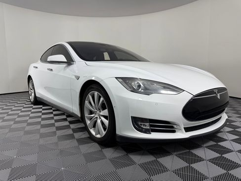 Used 2016 Tesla Model S 70D image 7
