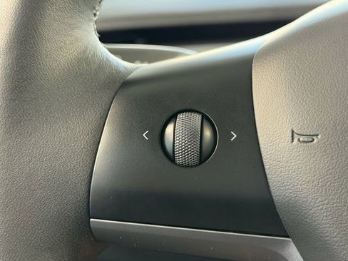 Used 2023 Tesla Model 3 Standard Range RWD image 22