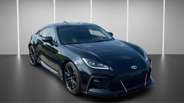 Used 2023 Toyota GR86 Premium RWD image 5