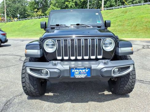Used 2018 Jeep Wrangler Unlimited Sahara w/ LED Lighting Group AWD/4WD image 8