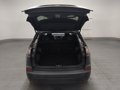 Used 2020 Jeep Cherokee Latitude Plus FWD image 29