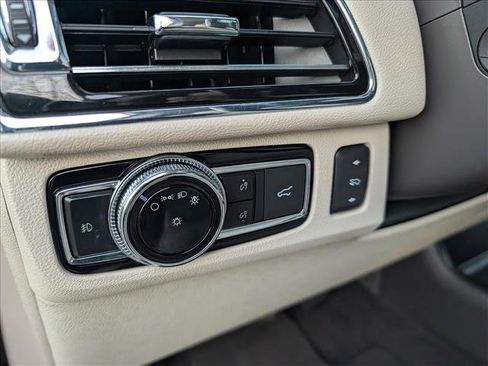 Used 2018 Lincoln Navigator Reserve w/ Technology Package image 37