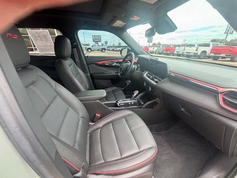 Used 2024 Chevrolet TrailBlazer RS w/ Convenience Package FWD image 16