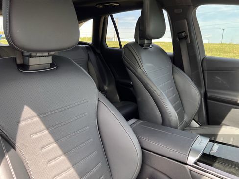 Certified 2025 Mercedes-Benz GLC 300 4MATIC image 35