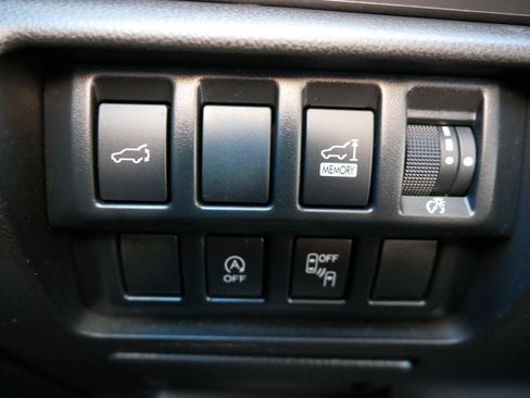 Used 2020 Subaru Forester Premium image 26