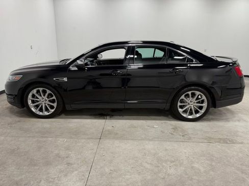 Used 2018 Ford Taurus Limited image 8