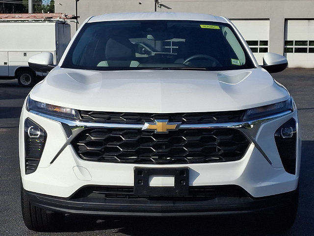Used 2024 Chevrolet Trax LS w/ LS Convenience Package FWD image 5