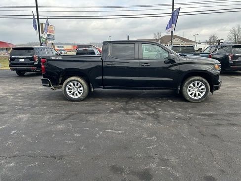 Used 2023 Chevrolet Silverado 1500 Custom image 6