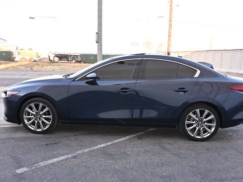 Used 2023 MAZDA MAZDA3 s AWD/4WD image 4