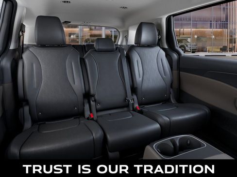 New 2026 Kia Carnival LXS image 16