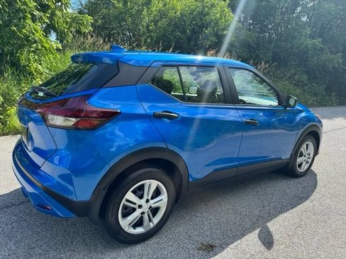 Used 2025 Nissan Kicks Play S FWD image 5