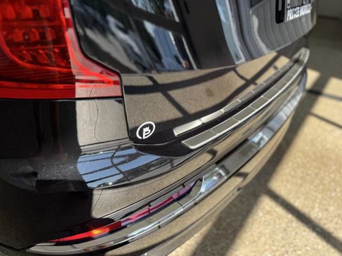 Used 2024 Volvo XC90 B6 Core w/ Protection Package Premier image 19