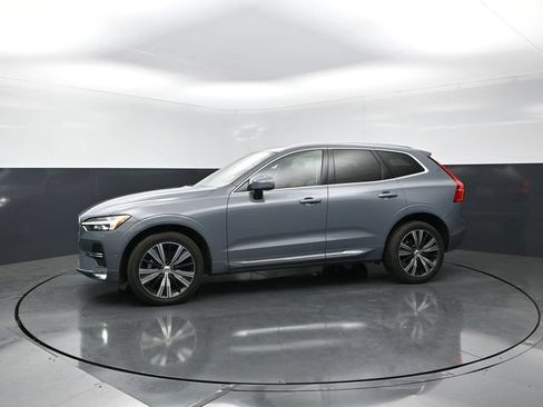 Used 2023 Volvo XC60 B5 Plus w/ Protection Package Premier FWD image 3