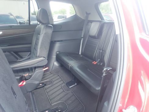 Used 2024 Volkswagen Atlas SEL AWD/4WD image 35