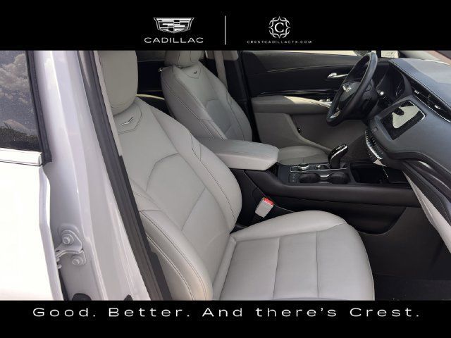 Used 2022 Cadillac XT4 Luxury w/ Cold Weather Package AWD/4WD image 26