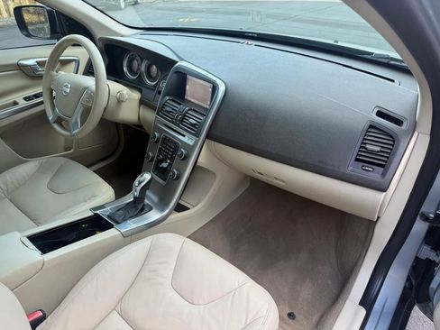 Used 2013 Volvo XC60 3.2 image 12