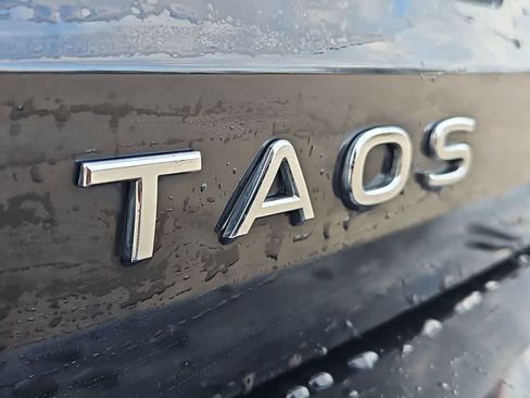 Used 2024 Volkswagen Taos SE image 13