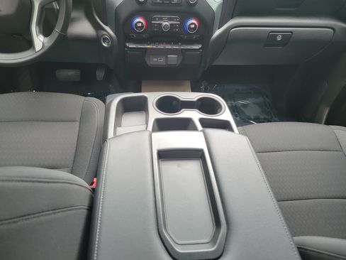 Used 2022 Chevrolet Silverado 1500 LT RWD image 17
