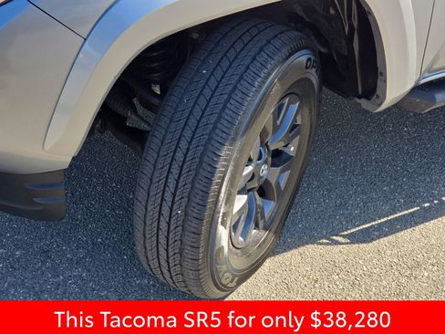 Used 2023 Toyota Tacoma SR5 w/ Technology Package image 38