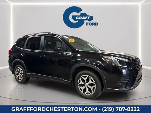 Used 2023 Subaru Forester Premium AWD/4WD image 5