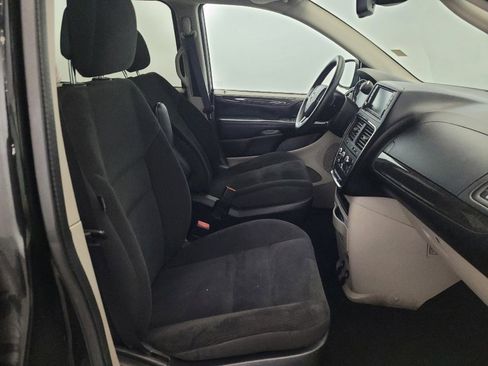 Used 2019 Dodge Grand Caravan SE w/ UConnect Hands-Free Group FWD image 21