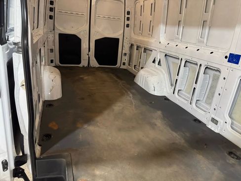 Used 2020 Mercedes-Benz Sprinter 2500 image 21