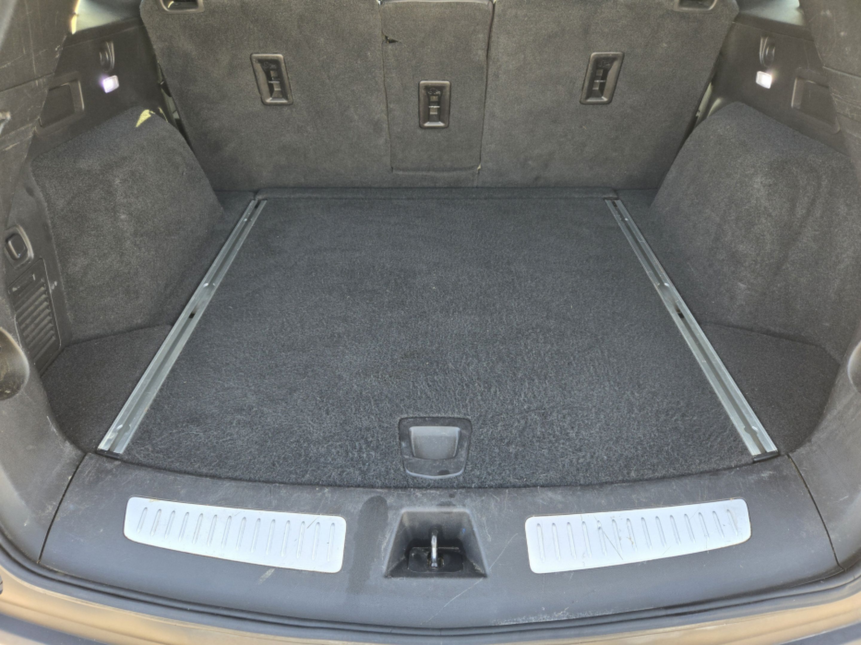 Used 2017 Cadillac XT5 Platinum AWD/4WD image 30