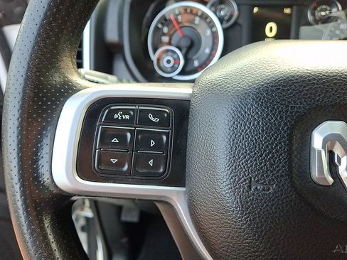 Used 2022 RAM 2500 Big Horn AWD/4WD image 9
