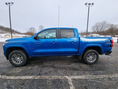 Used 2024 Chevrolet Colorado LT w/ LT Convenience Package II image 2