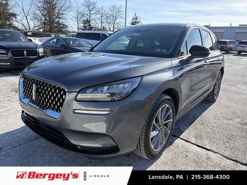 Used 2022 Lincoln Corsair Grand Touring image 1