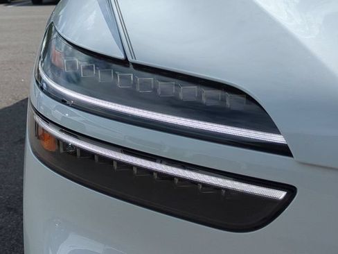 Certified 2026 Genesis GV70 2.5T Sport Prestige AWD/4WD image 9